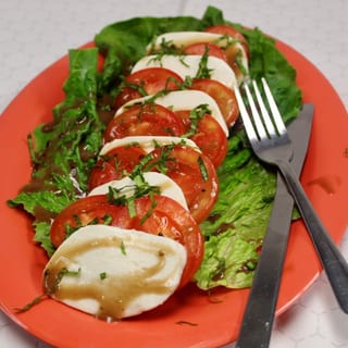 Fresh Tomato & Mozzarella Salad