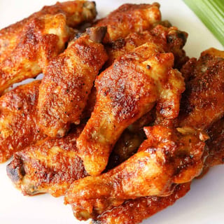 10 Wings & Can of Soda Lunch